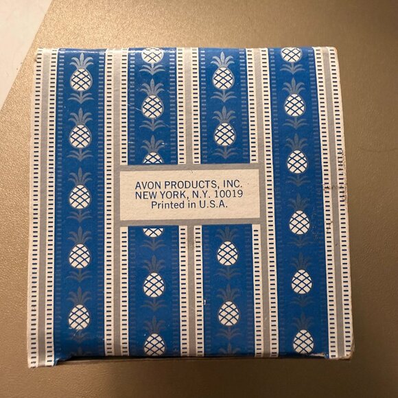 NIB Vintage Avon Hospitality Bell Cologne | Moonwind | Full w/ Box 1976 - Picture 4 of 7